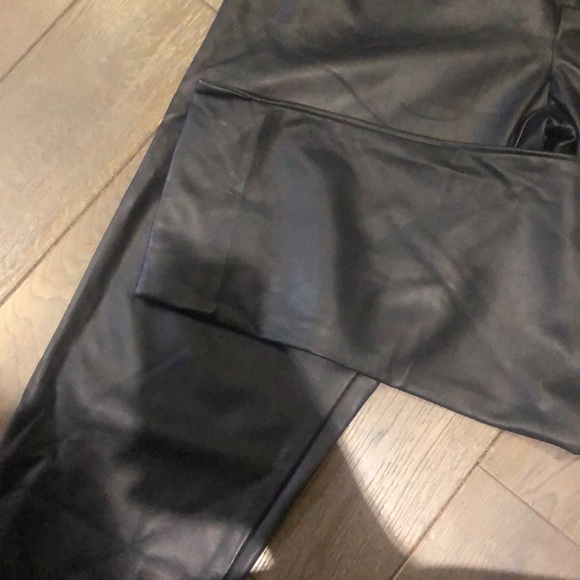 New without Tags 🏷️Frnch Faux leather pants - Picture 2 of 9